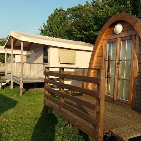 Camping Du Pontis Verteillac ภายนอก รูปภาพ
