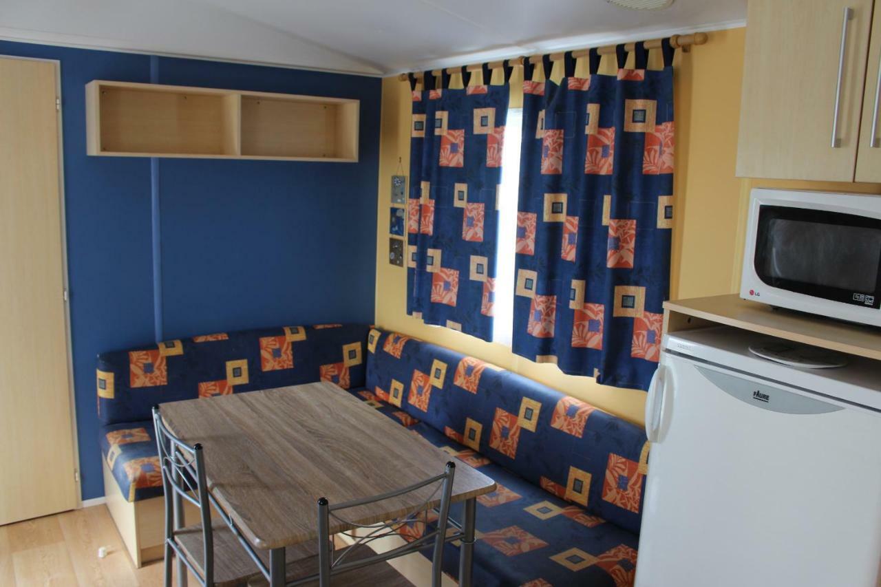 Camping Du Pontis Verteillac ภายนอก รูปภาพ